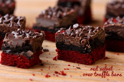 These Red Velvet Oreo Truffle Brownie Bars will have you in your stretchy leggings in no time flat, but it’s all worth it.