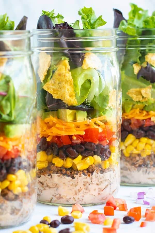 have this easy mason jar salad recipe ready to grab and go