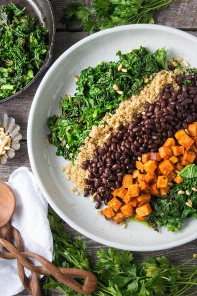 Vegan Sweet Potato and Black Bean Bowl. These healthy Vegan Meal Prep Ideas are perfect for breakfast, lunch or dinner, easy to cook and delicious to eat! #Meals #MealPrep #HealthyMealPrep #HealthyRecipes #veganrecipes