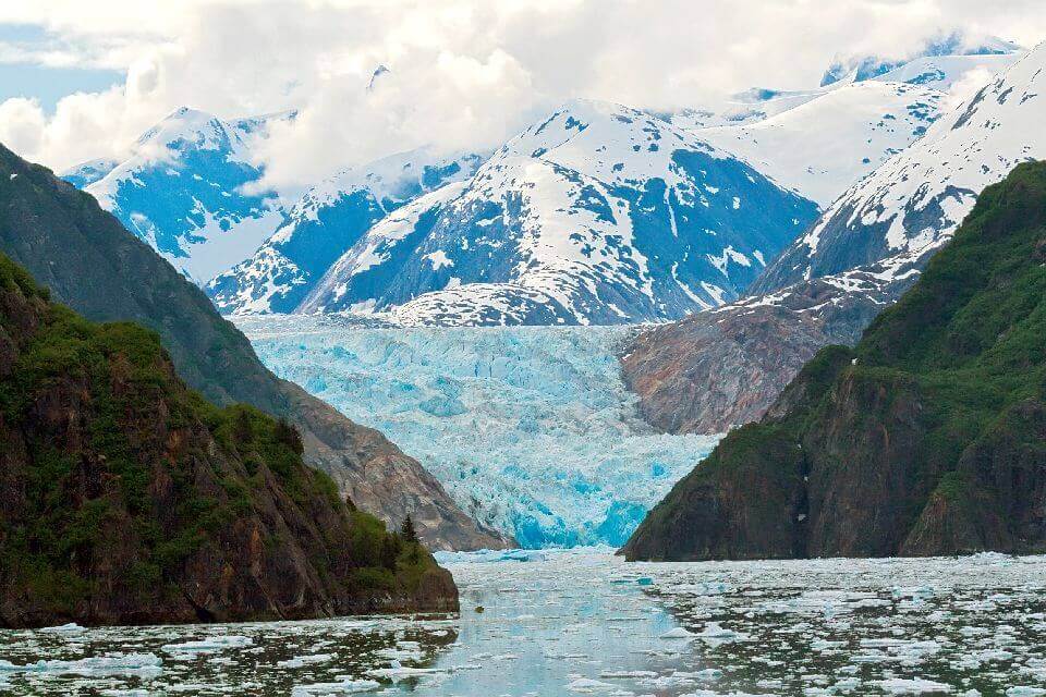 Here are the best places to visit in ALASKA you shouldn't miss! Add them to your bucket list now for an unforgettable experience!
