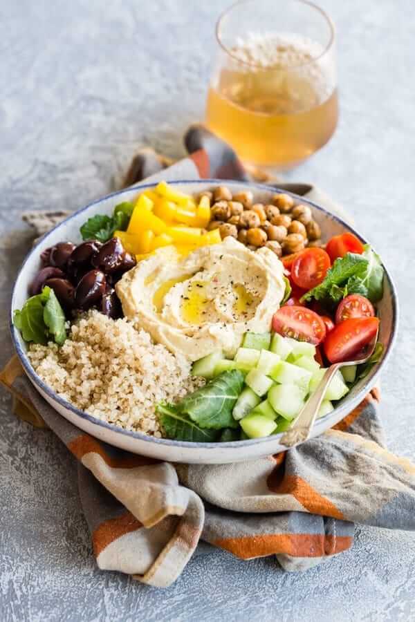 Mediterranean Buddha Bowl. Are you looking for quick, easy, and healthy dinner recipes? Here are 9 delicious vegetarian dinner recipes even your meat-loving kids and family will love! #Meals #MealPrep #HealthyMealPrep #HealthyRecipes #Dinner #DinnerIdeas #DinnerRecipes #HealthyDinnerRecipes. healthy dinner ideas vegetarian, vegetarian recipes dinner, healthy dinner recipes