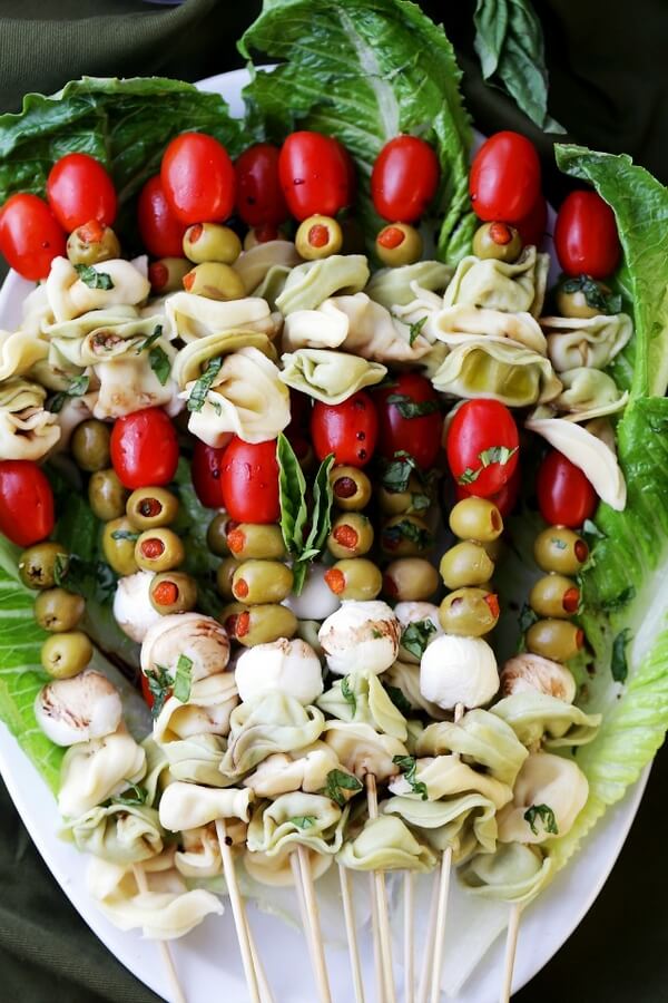 Tortellini-Skewers-with-Olives-Tomatoes-and-Cheese
