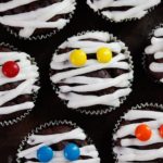 Get creative with these easy cute Halloween cupcake ideas your kids will devour! Add these yummy cupcake recipes to your Halloween party foods and start baking! halloween cupcakes ideas | halloween cupcakes decorations | halloween cupcakes for kids | halloween cupcakes easy | halloween cupcakes | halloween cupcakes decoration scary | Image via Skinny Taste