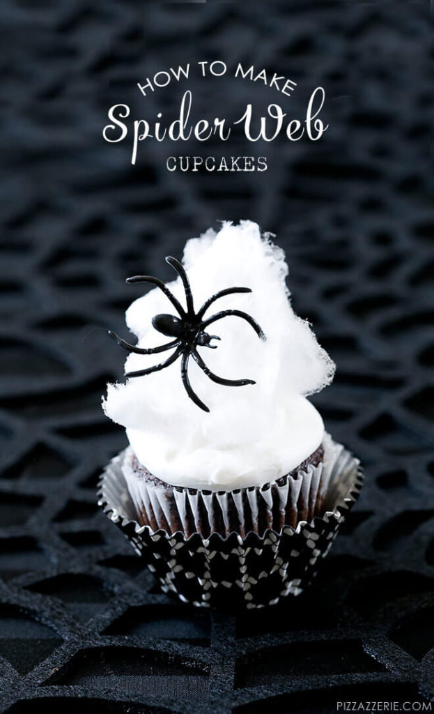 Get creative with these easy cute Halloween cupcake ideas your kids will devour! Add these yummy cupcake recipes to your Halloween party foods and start baking! halloween cupcakes ideas | halloween cupcakes decorations | halloween cupcakes for kids | halloween cupcakes easy | halloween cupcakes | halloween cupcakes decoration scary | Image via Pizzazzerie