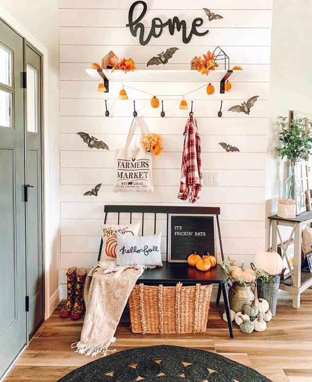 Adorable fall decor with a touch of Halloween