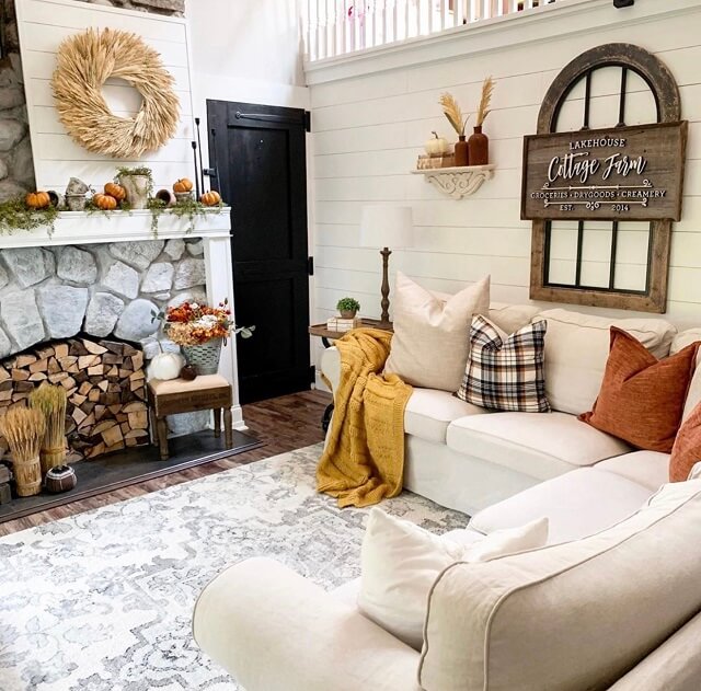 Sooo much coziness in this living room...