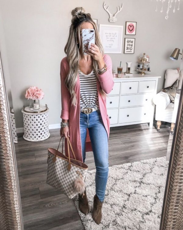 Looking for the best casual fall outfits this cold season? Then read on and be inspired by our list of super cute fall outfits that include the latest OTK boots, cozy sweaters, and lots of layers! fall 2023 outfits | fall outfits 2023 | fall fashion | autumn outfits | trendy fall outfits | fall fashion outfits | fall winter outfits