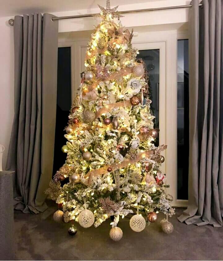 38 Gorgeous Christmas Tree Decorations Ideas - SHARP ASPIRANT