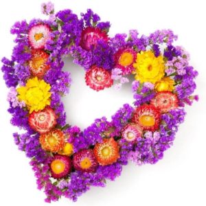 Valentines Day decorations. Put some extra sparks to your homes with these pretty, romantic, and affordable Valentine's Day decorations from Amazon! valentines day ideas | valentines day decor ideas | valentine home decor | valentine table decorations easy | valentines day decor outdoor