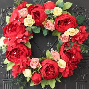 Valentines Day decorations. Put some extra sparks to your homes with these pretty, romantic, and affordable Valentine's Day decorations from Amazon! valentines day ideas | valentines day decor ideas | valentine home decor | valentine table decorations easy | valentines day decor outdoor