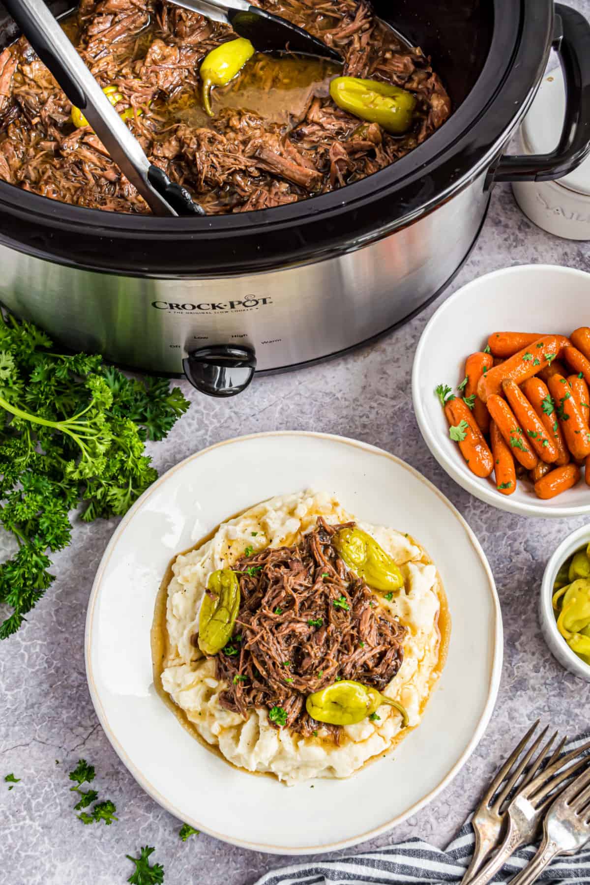 A Naturally low-carb dinner idea made in the slow cooker!