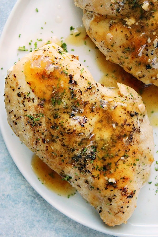 In need of extra ways to cook chicken tonight? Why not add these beginner-friendly, quick, and easy instant pot chicken ideas to your menu?