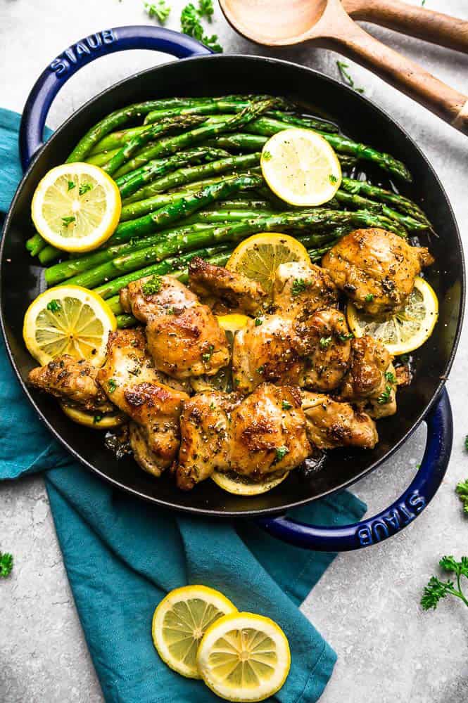 In a buttery lemon garlic sauce, the chicken becomes soft and juicy.