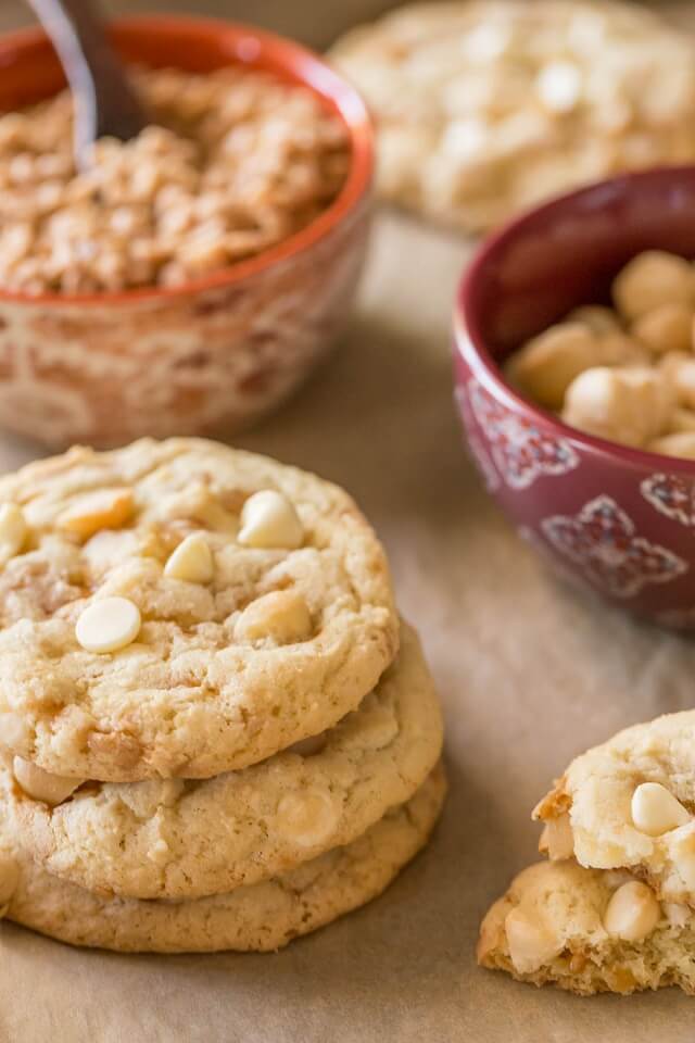 Buttery Toffee White Macadamia Nut Cookies