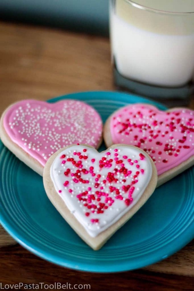 Royal Icing Valentine’s Cookies