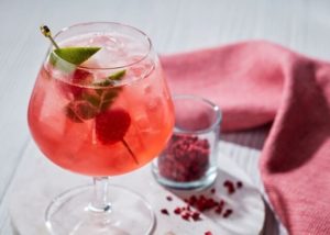 Raspberry cocktails are an excellent choice for you if you like your mixed drinks bright red and somewhere in the midst of sweet and tart.