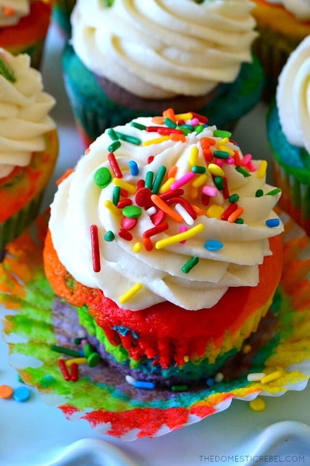 The BEST Rainbow Cupcakes