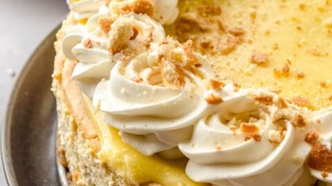 These banana pudding cheesecake recipes are full of fresh and creamy goodness you'll want to indulge this Spring! These recipes are easy, with only simple ingredients, and perfect for any dinner party or event this Mother's Day.