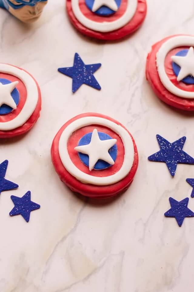 These Captain America Cookies are a great way to honor the Marvel Comics character Captain America!