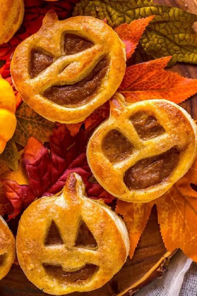 Jack O’ Lantern Pumpkin Hand Pies