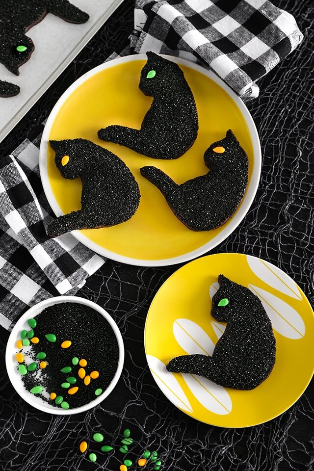 Black Cat Cookies for Halloween