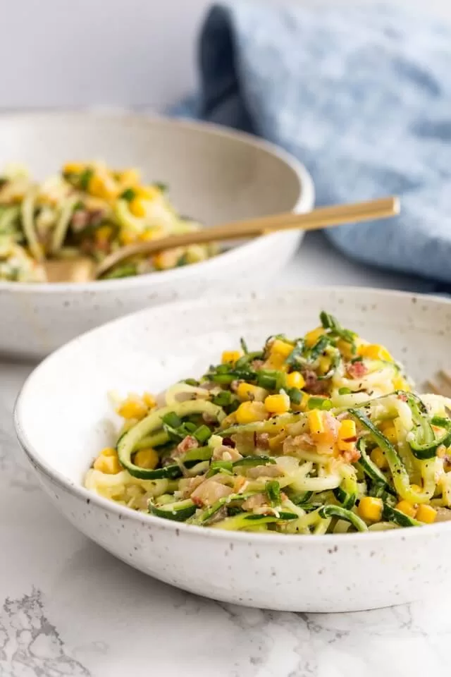 These easy family summer dinner ideas are ideal for hot summer nights- light, fresh flavored meals that'll keep you cool! Try them out now!