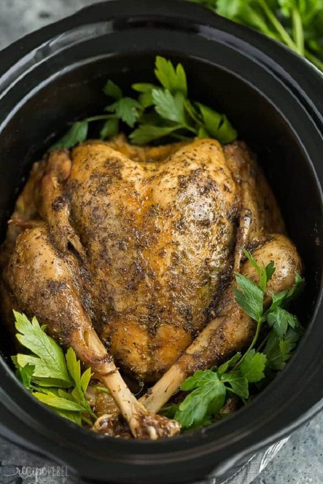 Searching for easy Thanksgiving crockpot recipes? There are plenty of crock-pot Thanksgiving dishes to choose from here! Try them now!