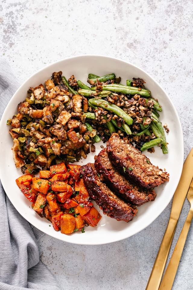 Lentil Walnut Loaf, green beans, roasted sweet potatoes, and vegan stuffing all in one pan!