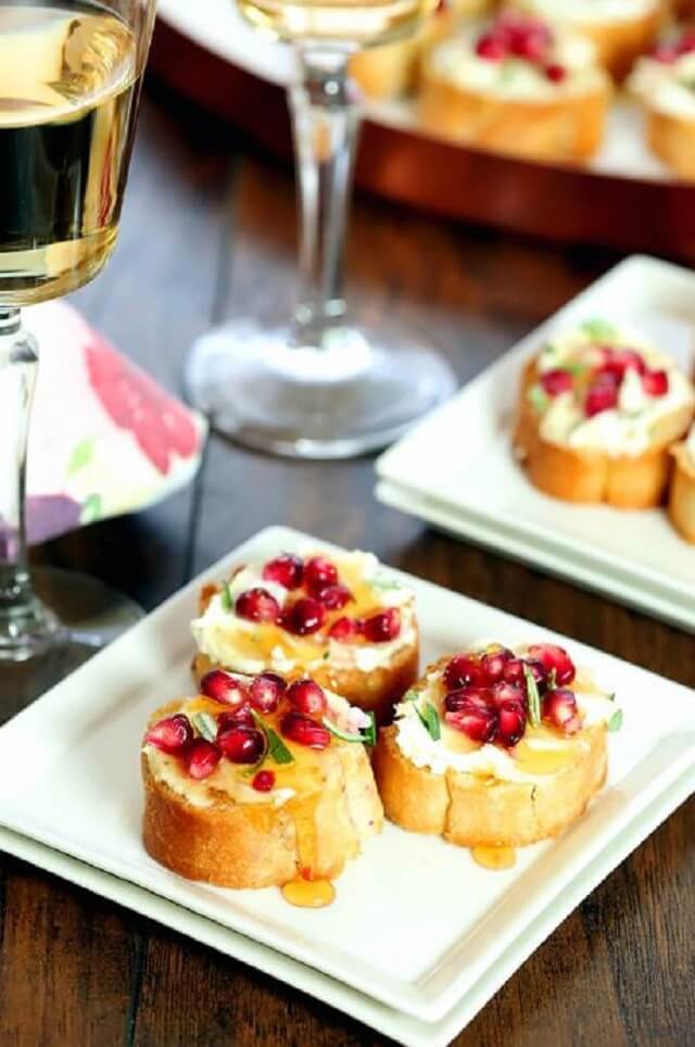 Crostini Appetizer with Goat Cheese and Pomegranate