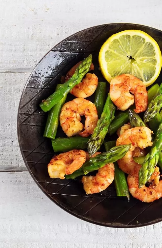 Try these simple Weight Watchers shrimp recipes if you want something tasty, fresh, and vibrant for dinner. You won't even realize they are healthy because they are so delicious.