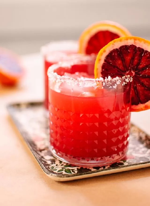 This list of Chinese New Year drinks will help you celebrate the Lunar New Year with these flavorful cocktails! Find popular drinks such as jade cocktail, blood orange margarita, lychee martini, and more that you'll surely enjoy!