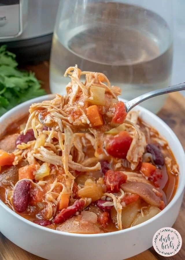 Enjoy a quick and simple meal with these healthy weight watchers instant pot recipes! These nutritious Instant Pot recipes are ideal for busy weeknights and weekday meal planning.