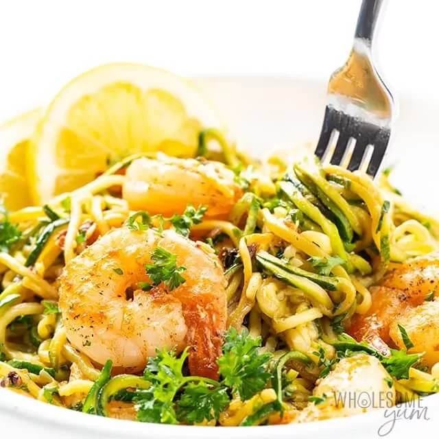 Say hello to this quick and yummy low-carb shrimp scampi recipe!