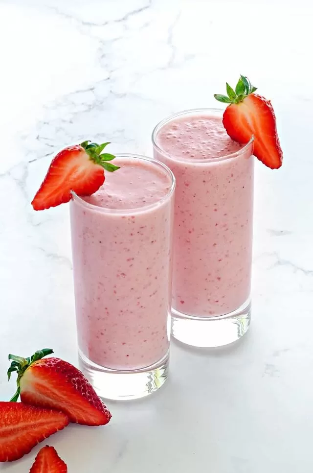 Indulge in the creamy, dreamy flavor of strawberries with this delightful smoothie