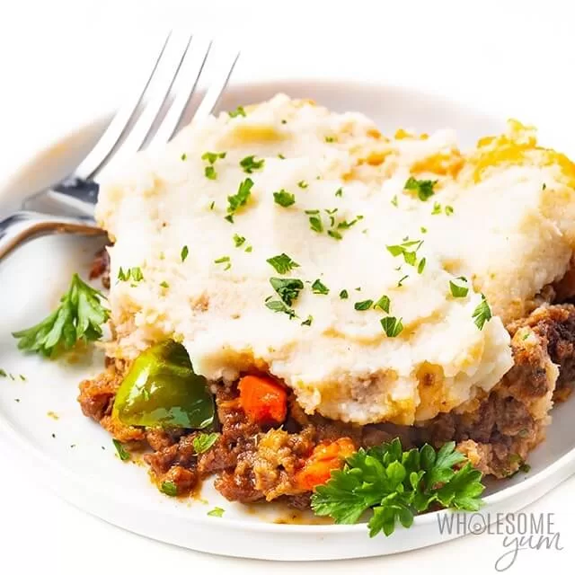 Keto casserole recipes. Are you trying to figure out what to make for dinner while following the ketogenic diet? Look no further than these Keto casserole recipes! From cheesy broccoli and chicken to zucchini lasagna, the options for keto casseroles are endless.