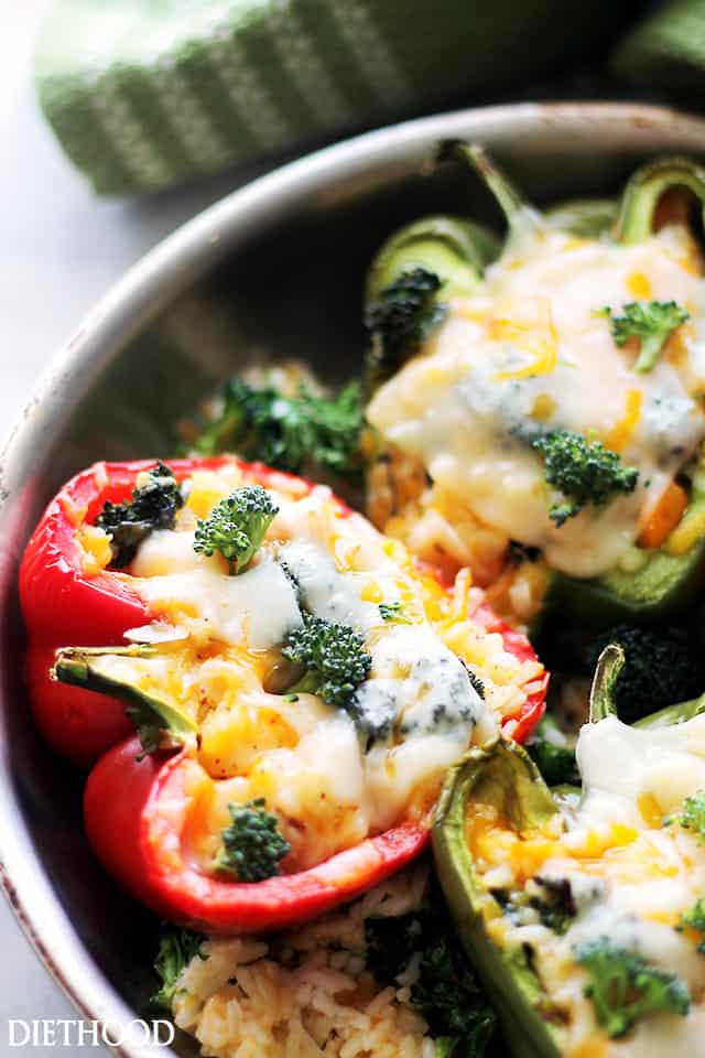 Looking for tasty and healthy vegetarian keto recipes? You're in luck! This list offers a wide range of options, from Spinach Stuffed Mushrooms to Keto Vegetarian Tacos, catering to a variety of tastes.