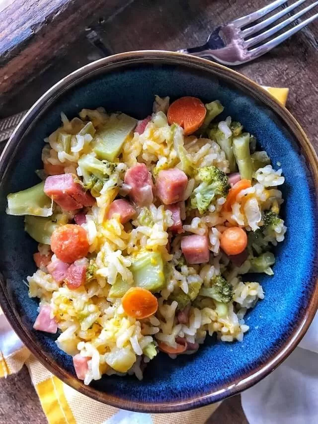 Cheesy Ham and Broccoli Rice