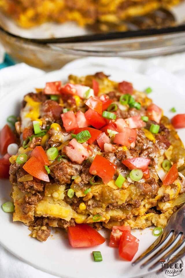 Get set for ground beef galore – beyond cheeseburgers and nachos. These irresistible ground beef casserole recipes are your gateway to flavor town!