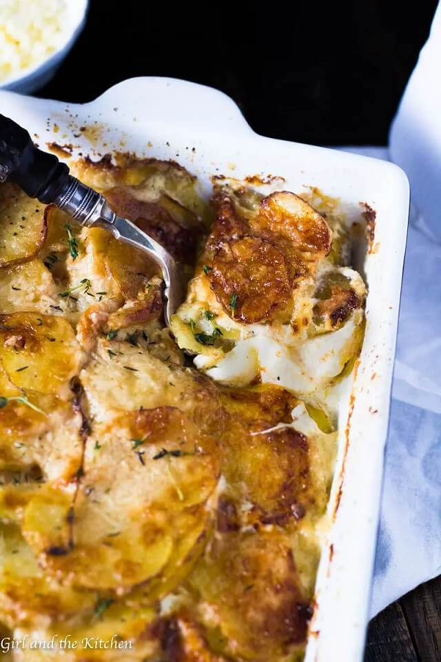 Check out these absolutely delightful cheesy and dreamy potatoes au gratin – they're like the superstar of potato casseroles!