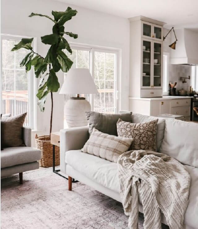 These cozy living room ideas will transform your space into a warm haven with stylish decor and comforting arrangements. Check them out now!