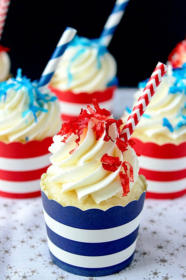 Celebrate Independence Day with festive 4th of July cupcakes—delicious, colorful, and perfect for any holiday gathering! You have to give them a try!