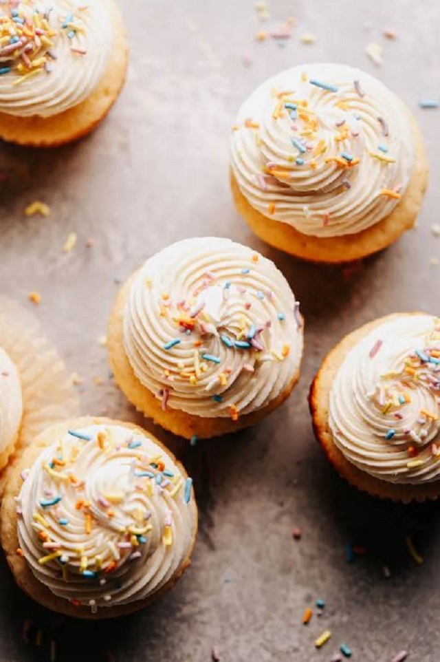 They’re moist, full of vanilla flavor, and topped with a smooth vanilla buttercream.