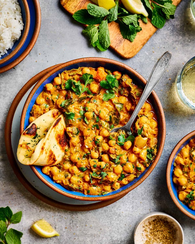 These 12 Indian vegetarian recipes are so flavorful, you won't miss the meat. Spice up your meals today!