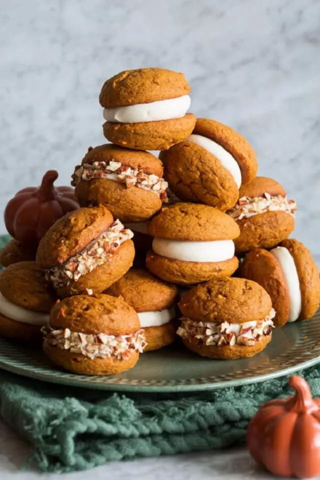 Pumpkin Whoopie Pies