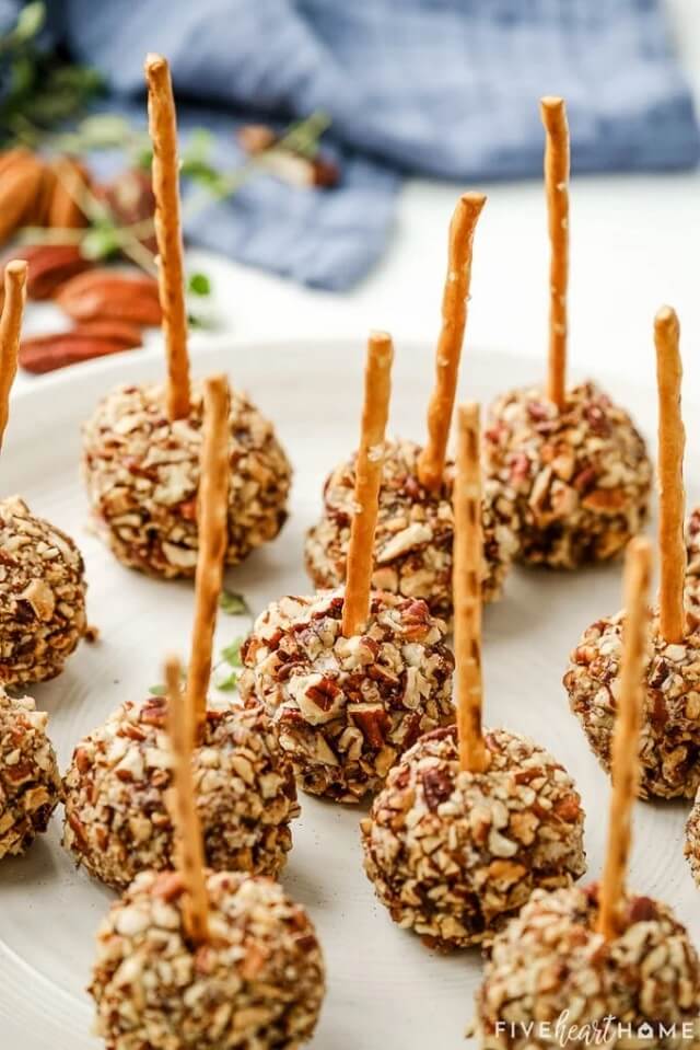 Bursting with the tangy goodness of blue cheese and sweet dried cranberries, they’re coated in crunchy toasted pecans for the perfect texture.