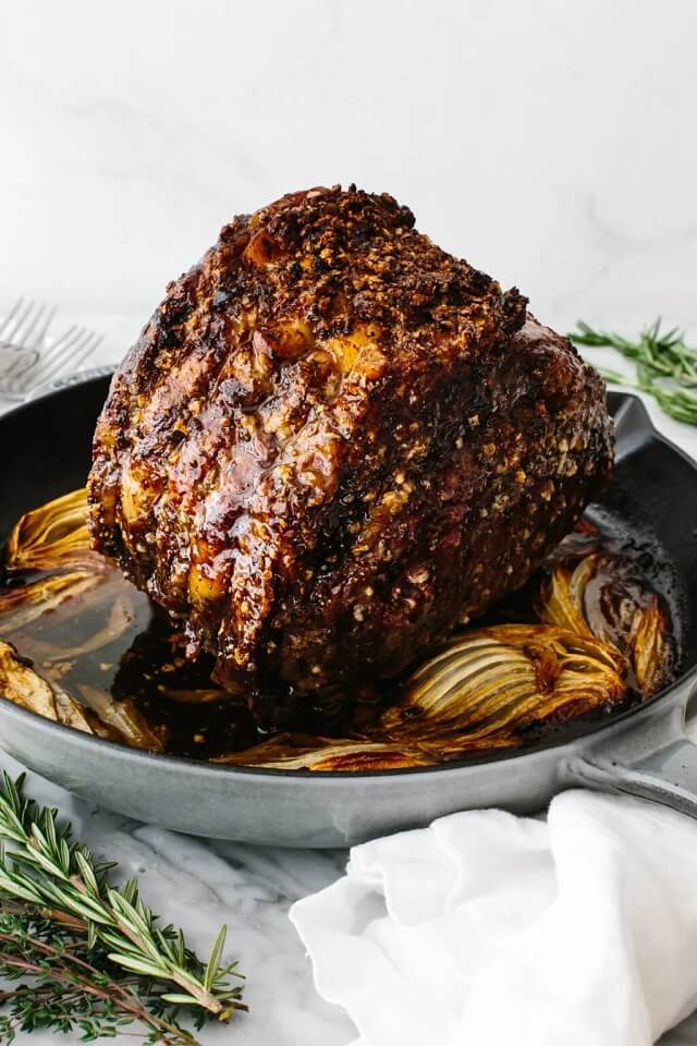 Looking for cozy Christmas dinners for two? From hearty mains to tasty sides, we've got easy ideas to make your dinner memorable!