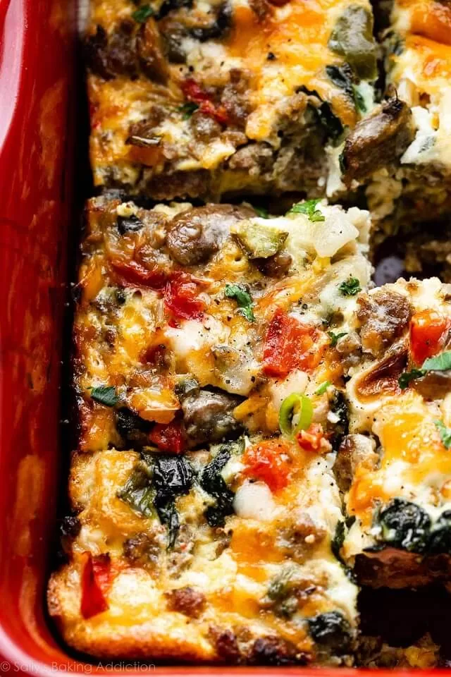 Looking for no-stress Father’s Day recipes? These 10 easy make-ahead dishes—from pulled pork to no-bake cheesecake jars—will let you chill and celebrate Dad without last-minute kitchen chaos.
