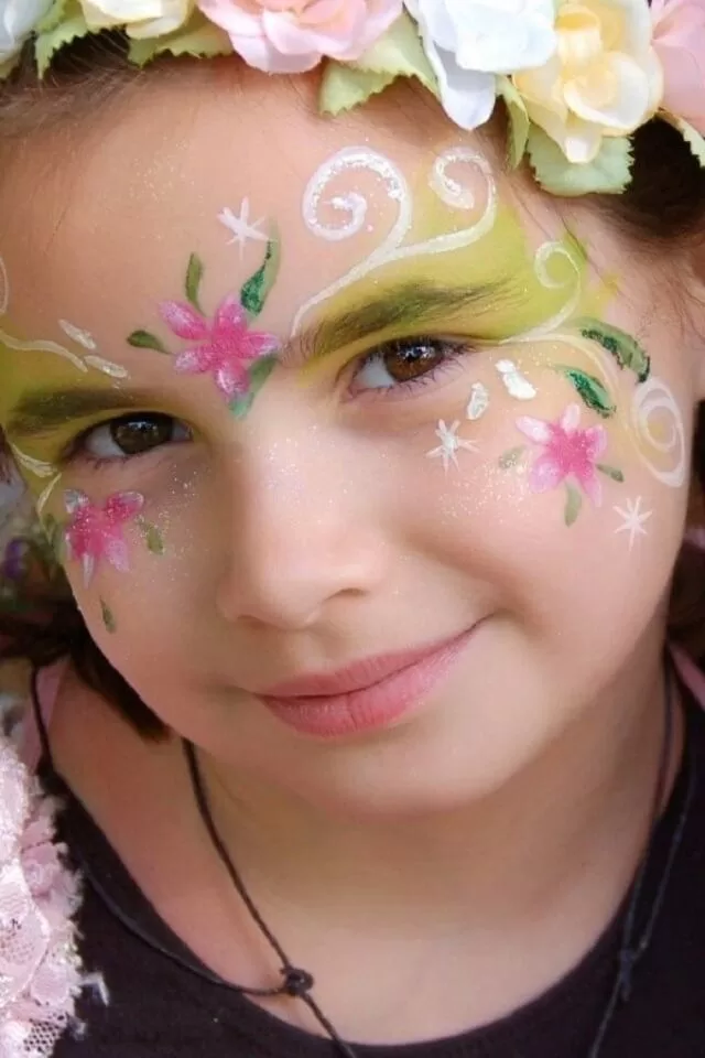 Adorable Halloween makeup ideas for little princesses from fairies to royals. Let them shine with creativity, sparkle, and magical charm!