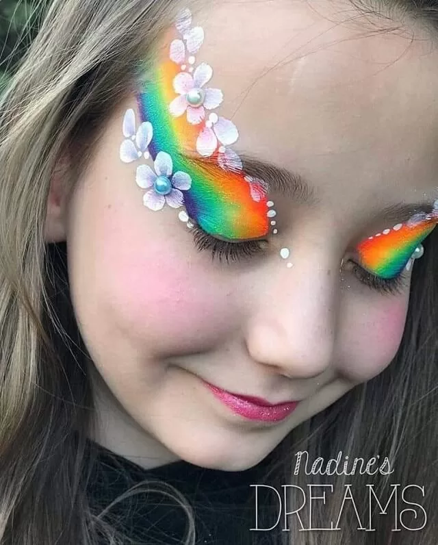 Adorable Halloween makeup ideas for little princesses from fairies to royals. Let them shine with creativity, sparkle, and magical charm!