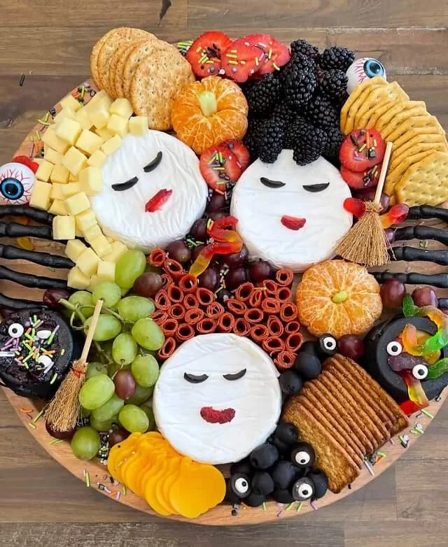 Serve spooky snacks in style with these 13 creepy Halloween charcuterie boards, perfect for parties, movie nights, or hosting.